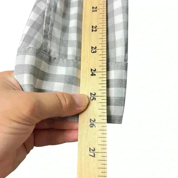 Duluth Untucked Gray Checkered Long Sleeve Button Down Standard Fit Size Medium - Picture 7 of 9